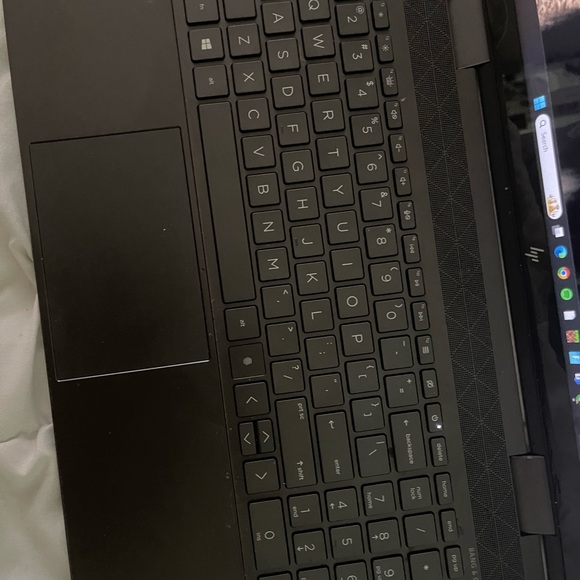 HP Envy laptop - Picture 5 of 11